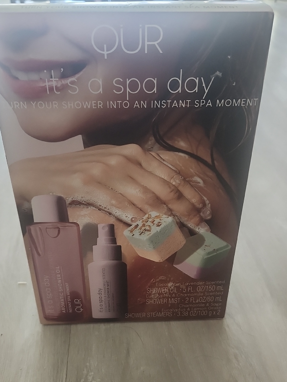 QUR It's a Spa Day Aromatic Shower Set - Pink & Pastel